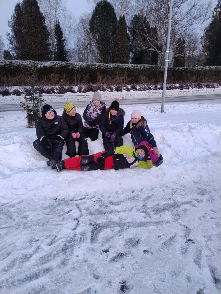 Sapelihammasilvekset alueen seikkailijapäivässä - Lue lisää